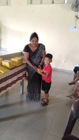 Awarding of prizes in the art competition held on World Children's Day in Homagama Galawilawatta North District (2022-11-18)